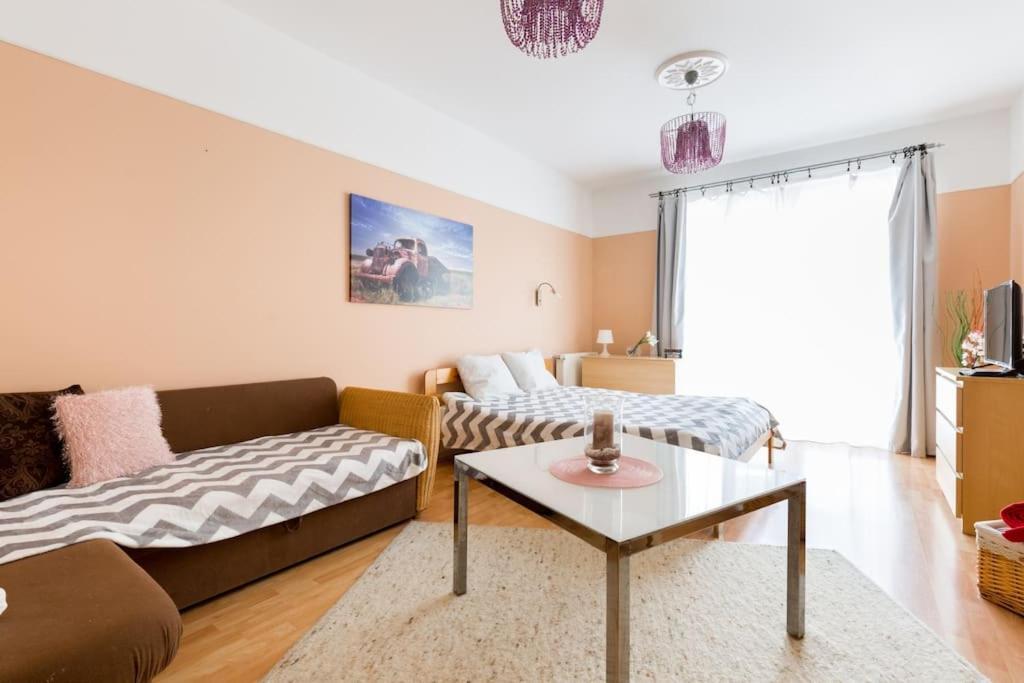 Acacia Center Apartmán *